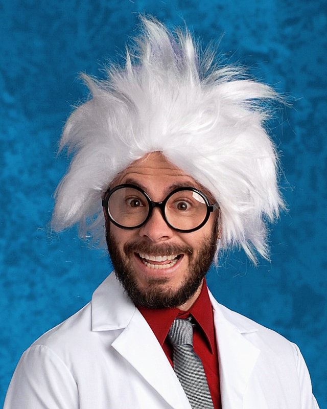 Image of Lynch with Einstein hair